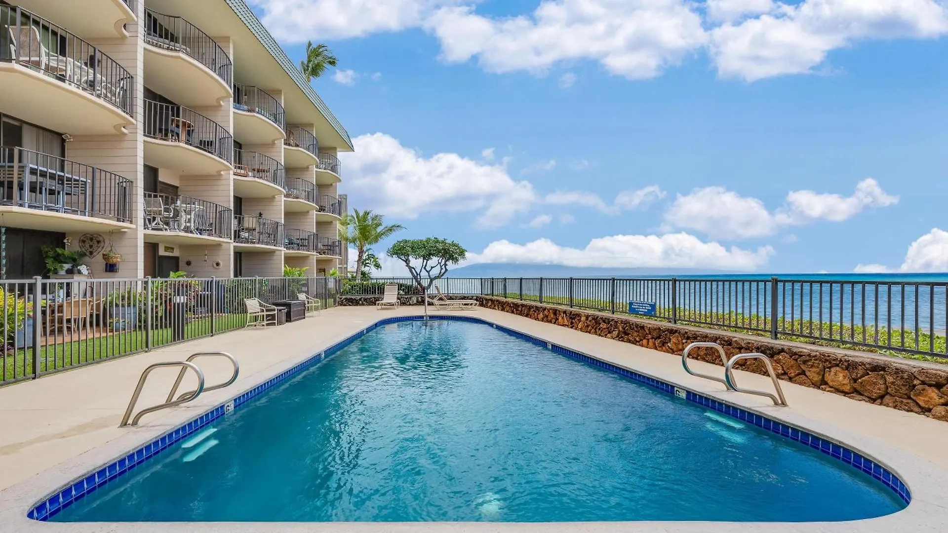 Holiday home Kahana Reef 203